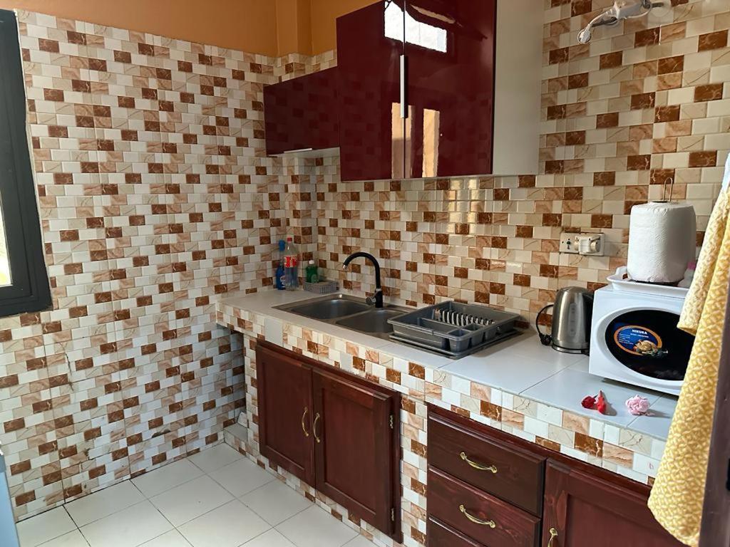 Appartement Spacieux Chez Keur Matou - F2 Дакар Екстериор снимка