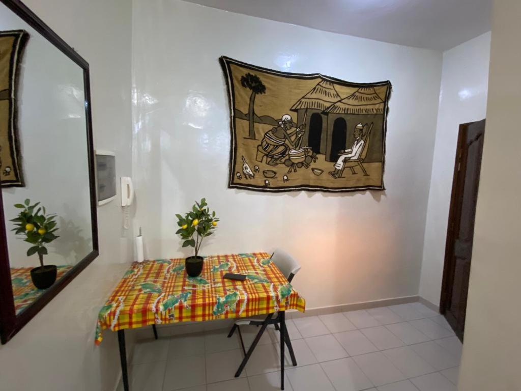 Appartement Spacieux Chez Keur Matou - F2 Дакар Екстериор снимка
